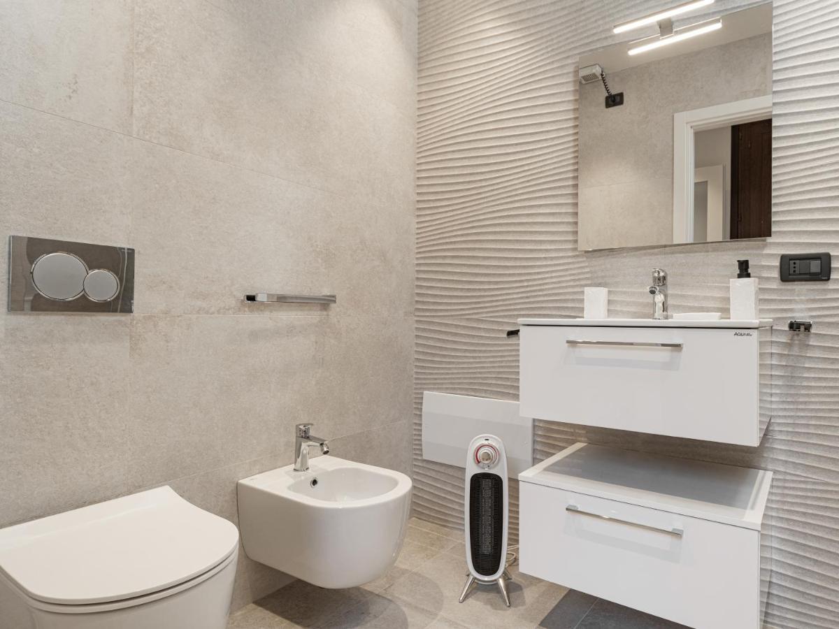 Suite "Le Vele" In The Heart Of The City Cagliari Zewnętrze zdjęcie